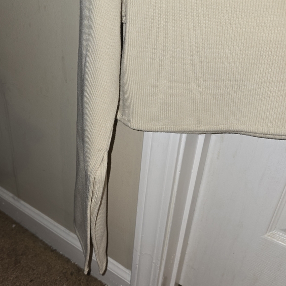 Beige Cropped Sweater Top - Picture 3 of 4